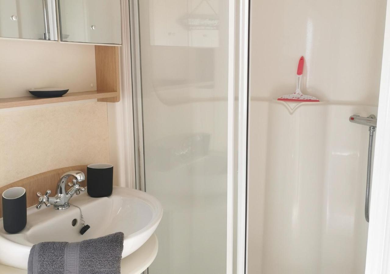 Tranquil 6 Berth Luxury Holiday Home شيشستر المظهر الخارجي الصورة